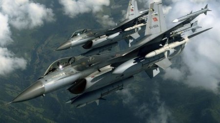 Türkiyə Afrini bombalayır