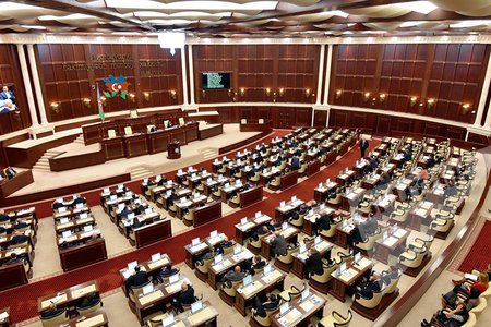 Parlament “Hərbi vəziyyət haqqında” qanuna ciddi dəyişiklik etdi