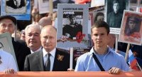 Putin “Ölümsüz alay” barədə: Atam buna layiqdir
