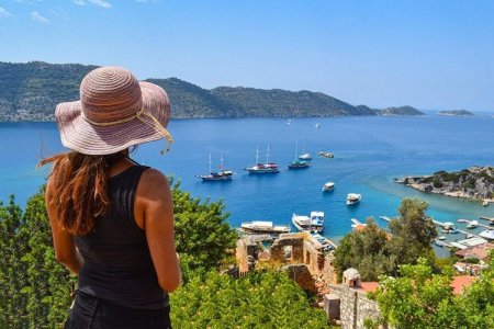 Türkiyə iyun ayında xarici turistləri qəbul etməyi düşünür