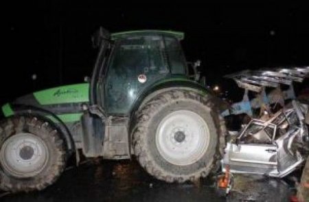 Bərdədə traktor kanala aşdı, sürücü öldü