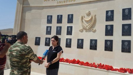 VAXTSIZ QARA TORPAQDA YATAN ARZULAR