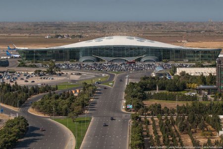 Rusiyalı bloqer: Bakı aeroportu dünyanın ən yaxşısıdır – FOTO