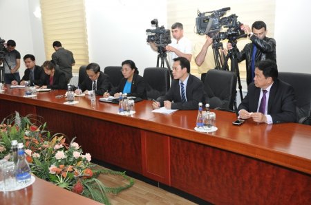 YAP-la Laos Xalq İnqilabı Partiyası arasında memorandum imzalanıb