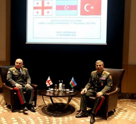 Zakir Həsənov Gürcüstanın Baş Qərargah rəisi ilə hərbi əməkdaşlıq məsələlərini müzakirə edib