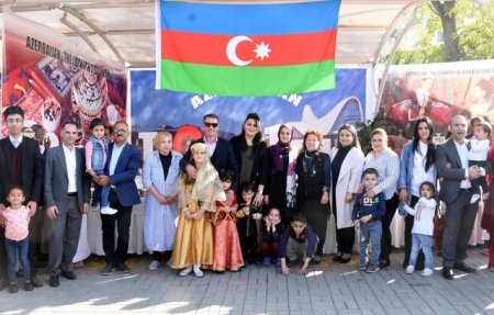 Azərbaycan səfirliyi İslamabadda keçirilən ənənəvi xeyriyyəçilik bazarında iştirak edib