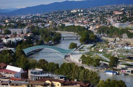 Xarici vətəndaşlar Gürcüstanda torpaq ala bilməyəcək