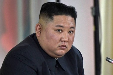 KİV: Şimali Koreya lideri sənədlərlə işini davam etdirir
