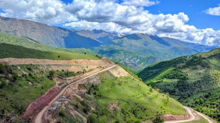 Ermənilərin Kəlbəcərdə saldığı yeni yaşayış evlərinin peyk görüntüləri yayıldı - FOTO