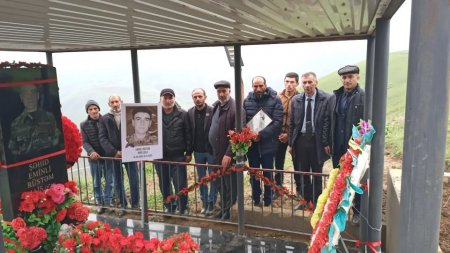 Yardımlı rayonu Horonu kəndində şəhid Eminli Rüstəm Mais oğlunun il dönümü keçirilmişdir.