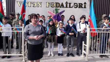 MİNGƏÇEVİRDƏ “VƏTƏN FƏDAİLƏRİ”ABİDƏSİ ÖNÜNDƏ “ZƏFƏR”BAYRAMI TƏDBİRİ KEÇİRİLİB