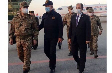 Hulusi Akar Bakıda