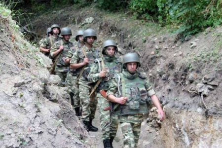 Hərbi qulluqçulara məzuniyyətə çıxarkən 2 aylıq vəzifə maaşı məbləğində müavinət verilməsi təklif olunur