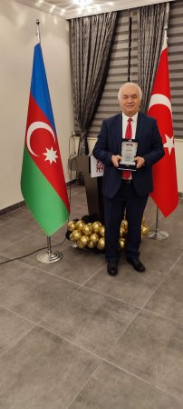 Dünya muhabirler birliyinin Azerbaycan təmsilçisi İsmet Taş Zafer Medya ödülü ile onurlandı
