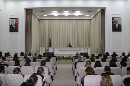 Regional idarənin rəisi mədəniyyət işçiləri ilə görüş keçirib.