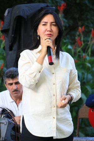 Bərdə rayon Mehdixanlı kəndində kənd zəhmətkeşlərinin  asudə vaxtlarının səmərəli təşkil olunması məqsədilə konsert proqramı təşkil olunub