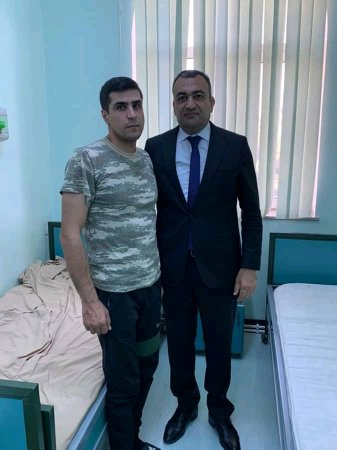 Lənkərandan olan daha bir yaralı hərbiçimiz Elnur Həsənov hərbi hospitalda  ziyarət olundu