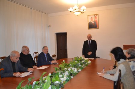 İlham İsmayılov  ictimai təşkilatların rəhbərləri ilə görüşüb.