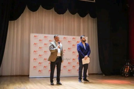 Ulduz kursları yüksək nəticə göstərən şagirdləri təltif etdi