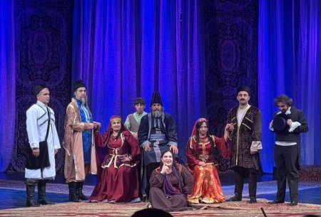 “Teatr xadimlərinin yeni yeni uğurları”