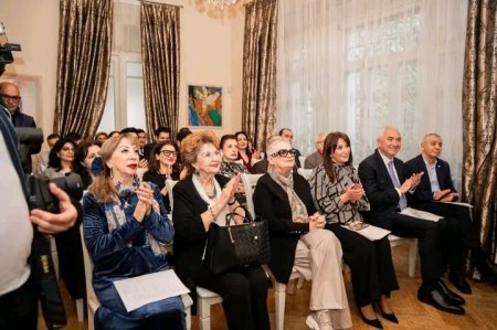 “Gedim bir az ağlayım” – romans və poeziya görüşü keçirilib