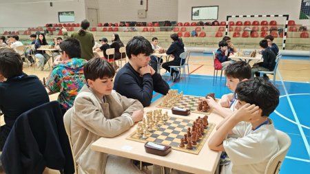 “Dünya” İB Məktəbinin şagirdləri şahmat turnirində qalib olublar.