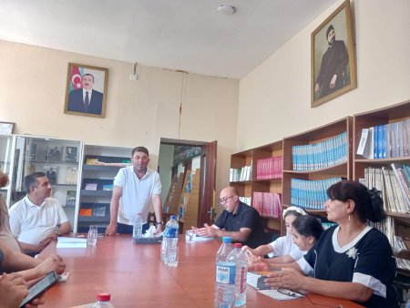 "Xəzinə" ədəbi məclisində yeni almanaxın təqdimatı keçirildi