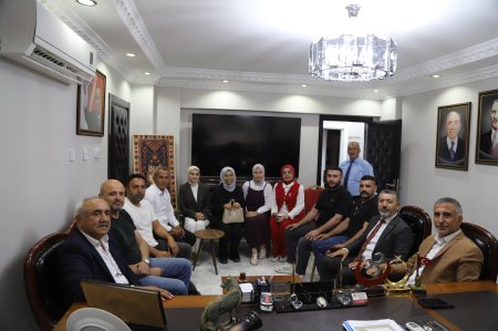 MHP SİNCAN İLÇE BAŞKANI MESUT GENÇ'E YOZGAT KADIŞEHRİ VE KÖYLERİ YARDIMLAŞMA VE DAYANIŞMA DERNEĞİNDEN ZİYARET