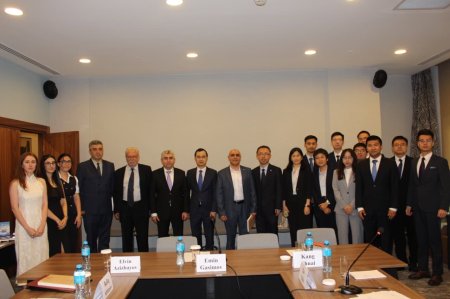Bakıda Çin Kommunist Partiyasının nümayəndə heyəti ilə görüş keçirilib