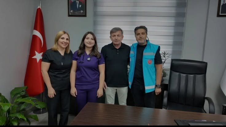 21 YILLIK HEMŞİRE ÇİFTİNİN KIZI, ANNE VE BABASININ GÖREV YAPTIĞI HASTANEDE DOKTOR OLDU