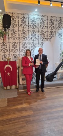 ELVANKENT’TE ANLAMLI BULUŞMA! ÖNCE BAĞIMLILIKLA MÜCADELE, ARDINDAN CUMHURİYET COŞKUSU